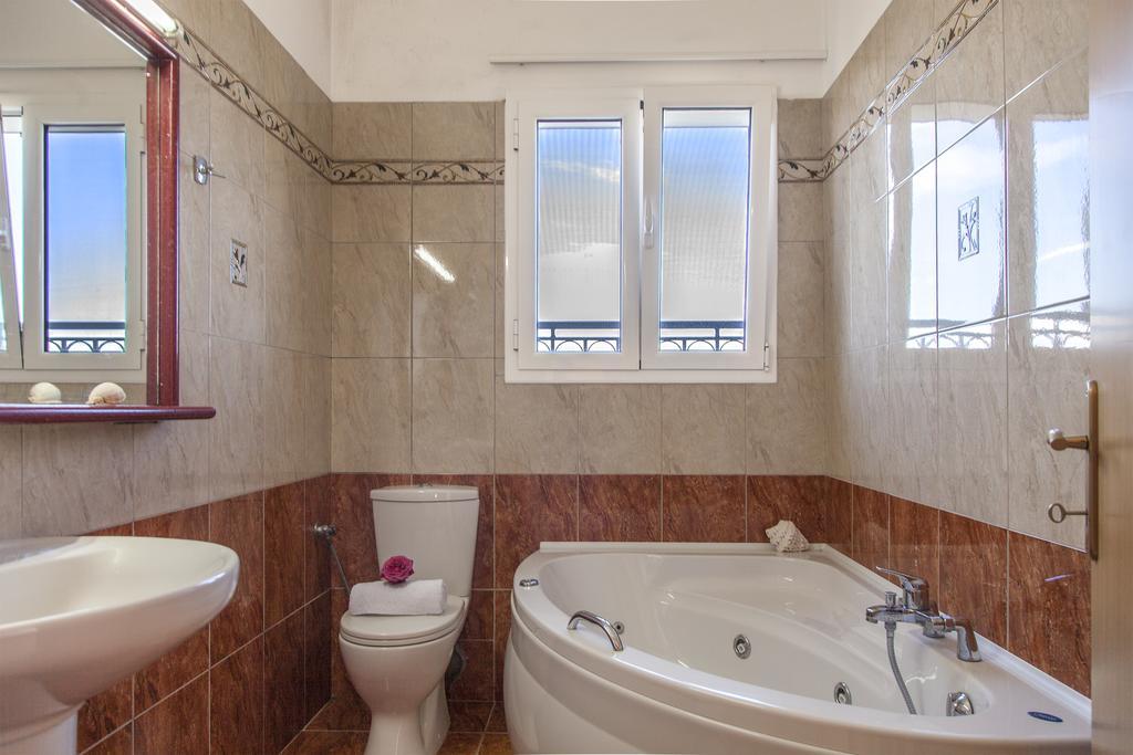 Apolpaina L Apartments Экстерьер фото